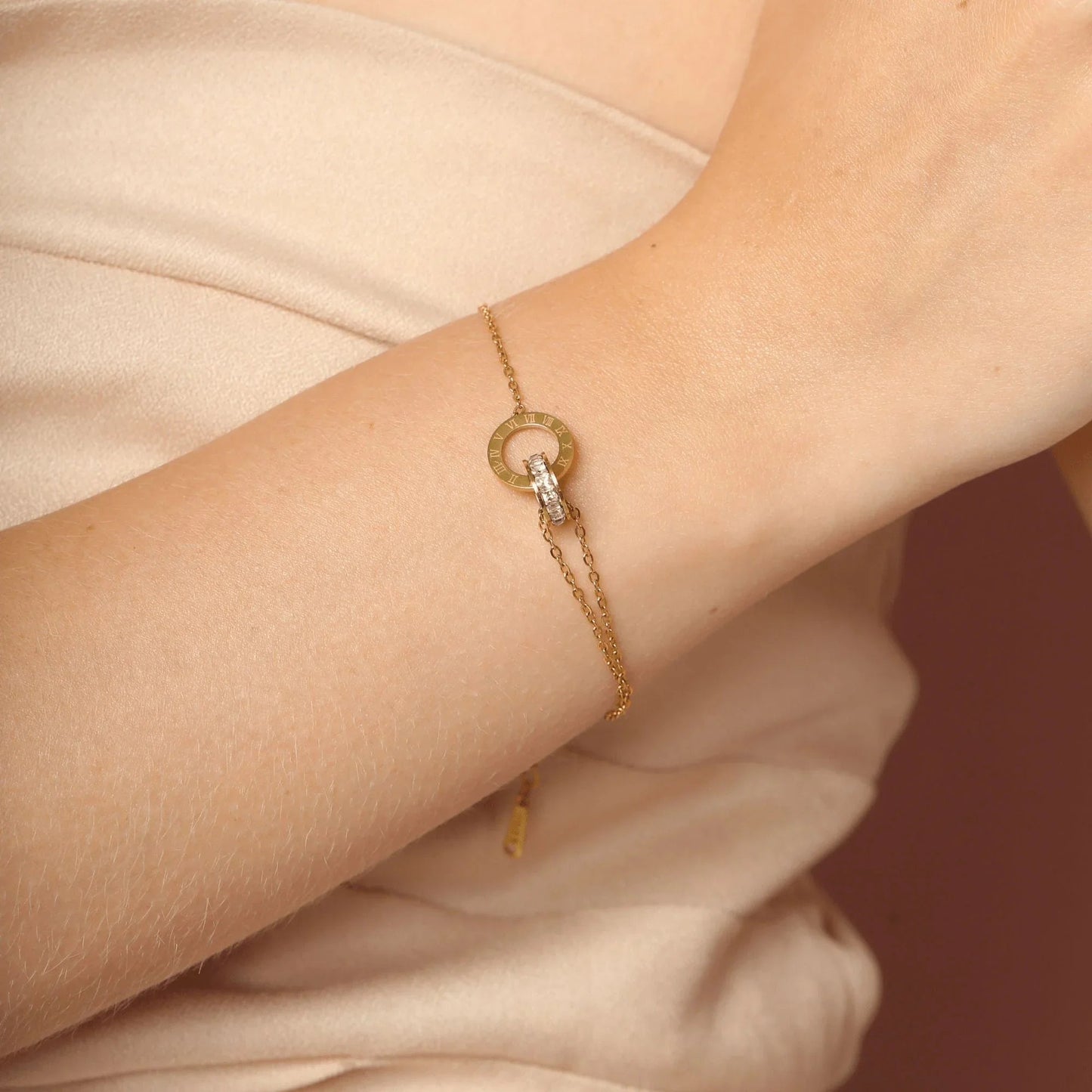 Luni Romano Zircon Bracelet
