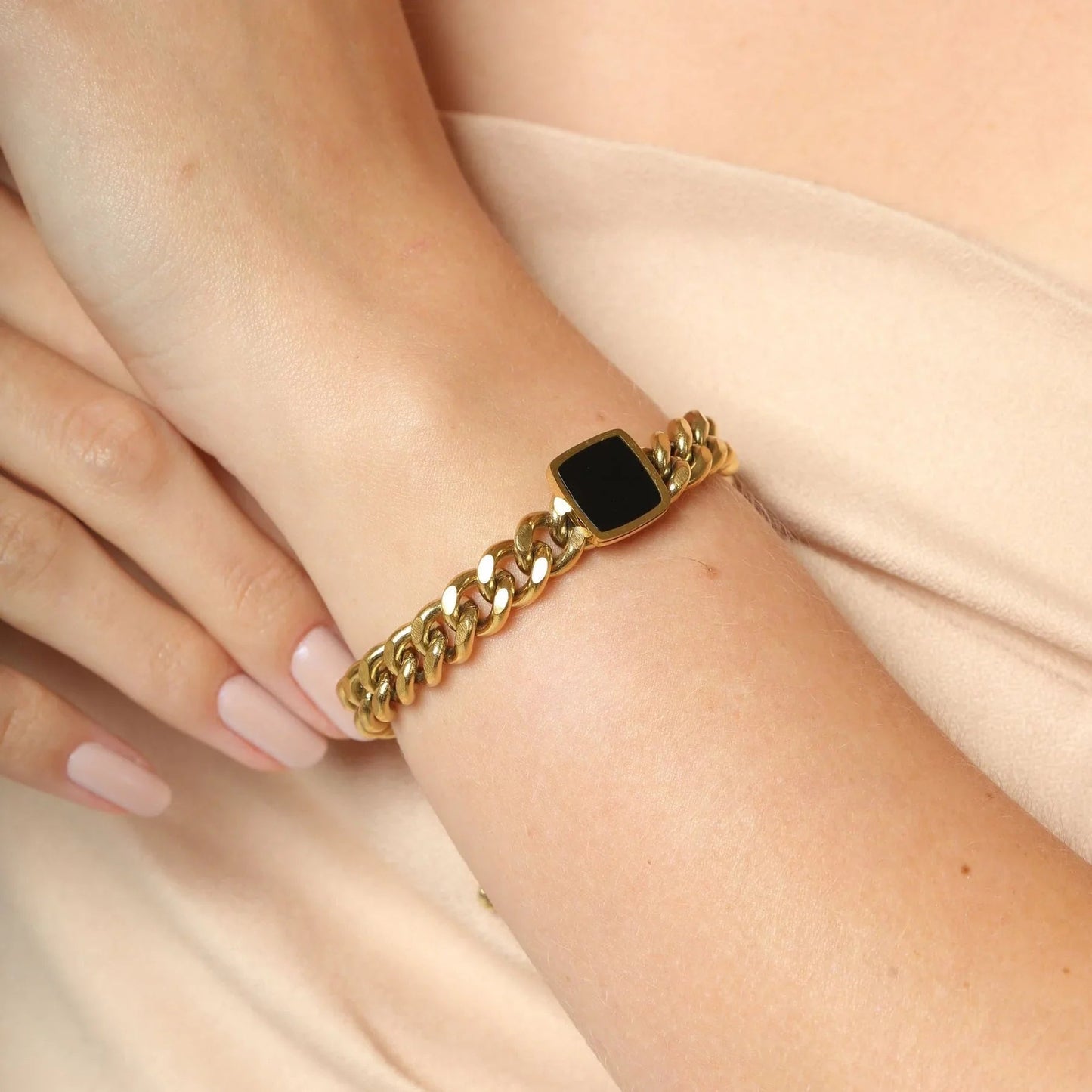 Thaliah Bracelet