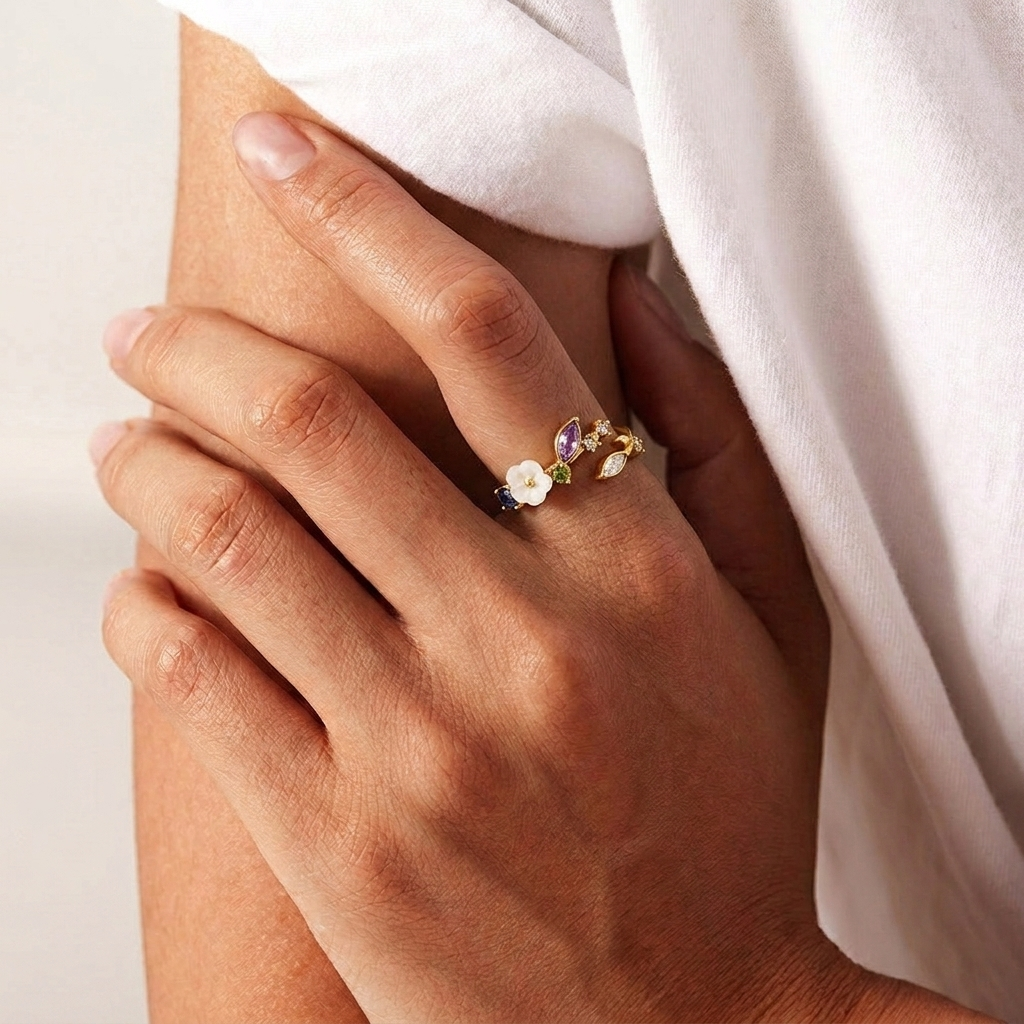 Sussy Adjustable Blossom Zirconia Ring